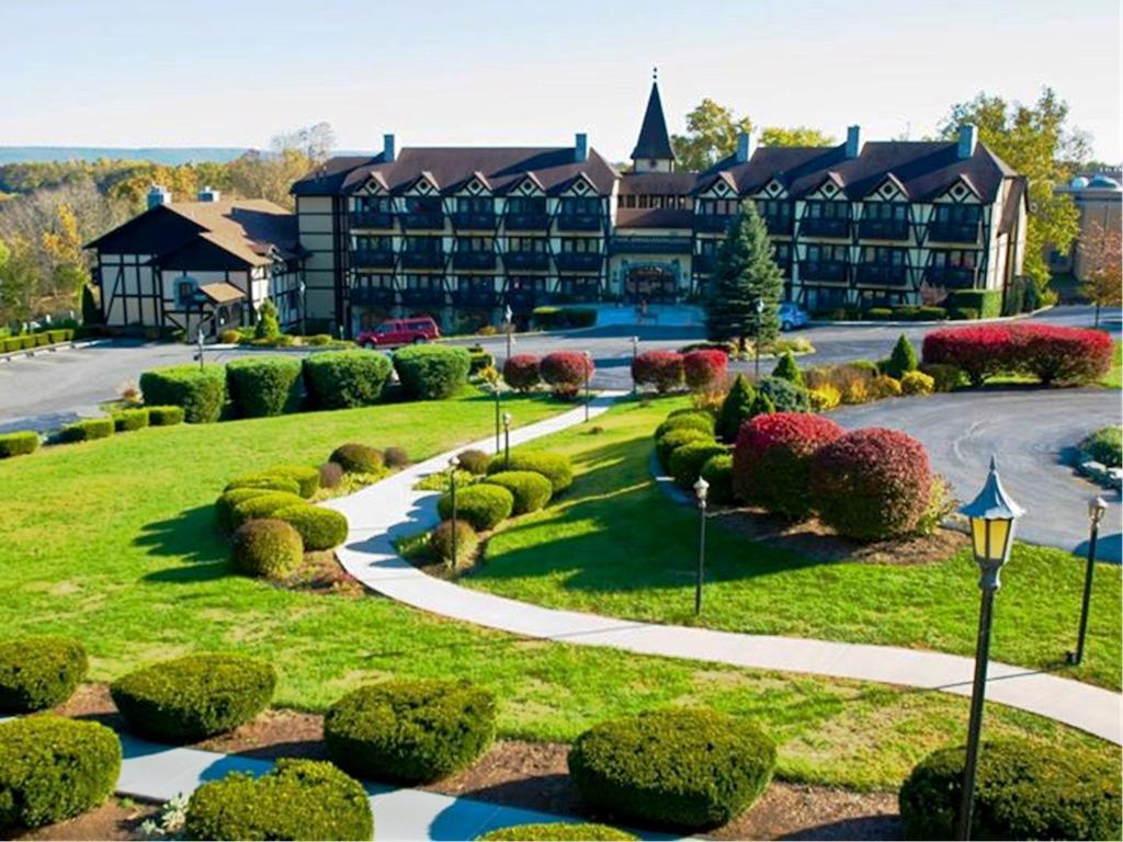 Bavarian Inn Шепердстаун Экстерьер фото